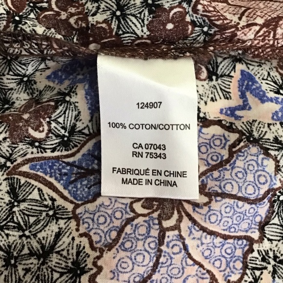 C & C California Floral Flutter Sleeve Tie Neck Blouse Size Medium - Picture 6 of 6